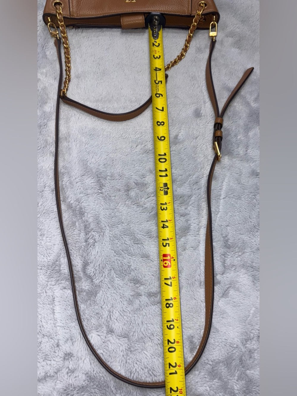 Tory Burch Brown Pebbled Leather Shoulder Bag with Gold Logo - Picture 12 of 15